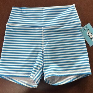 FLEO NWT 4.5” Chambray Blue Stripe Size XL